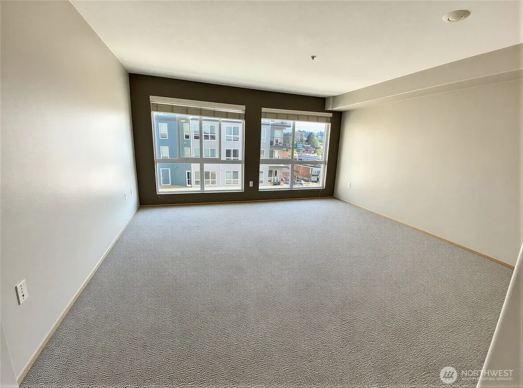 2818 Grand Avenue Everett WA 98201