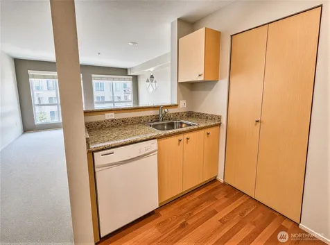 2818 Grand Avenue Everett WA 98201