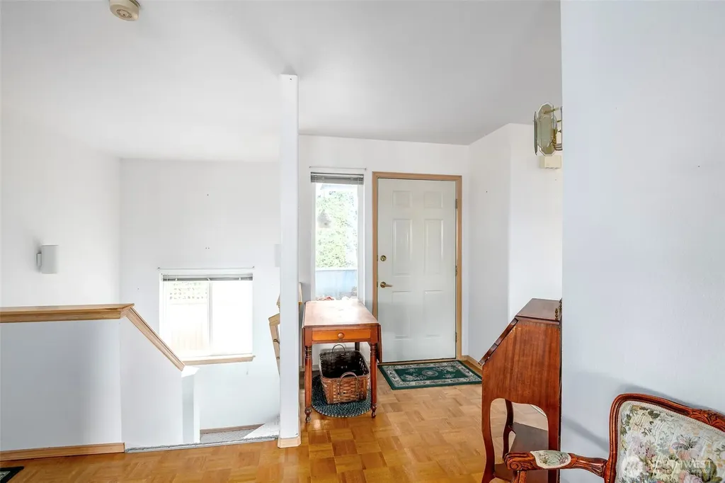 1550 13th Court Fox Island WA 98333