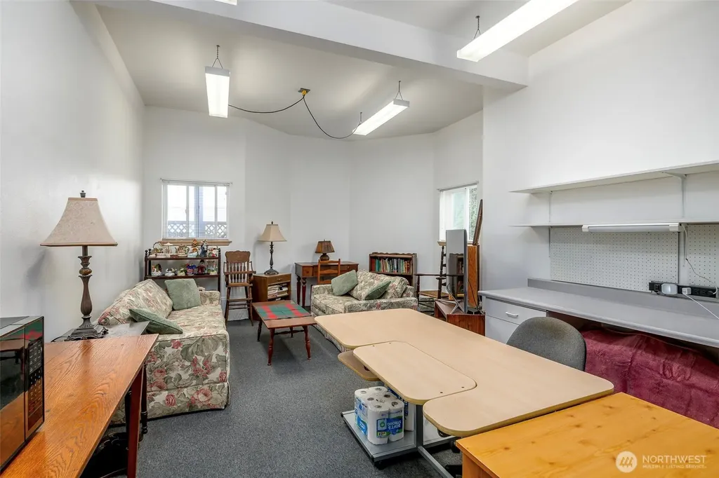 1550 13th Court Fox Island WA 98333