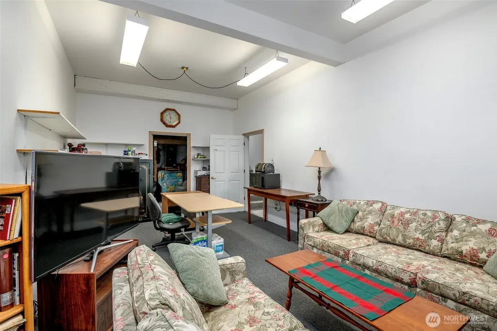 1550 13th Court Fox Island WA 98333
