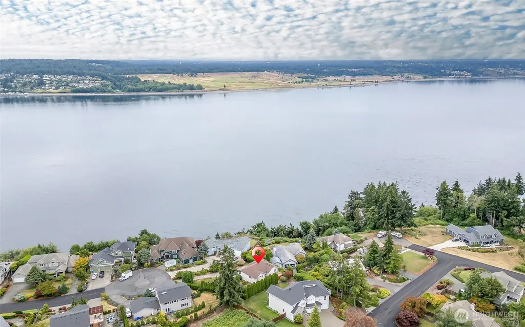 1550 13th Court Fox Island WA 98333