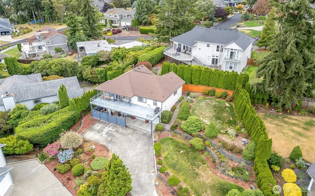 1550 13th Court Fox Island WA 98333