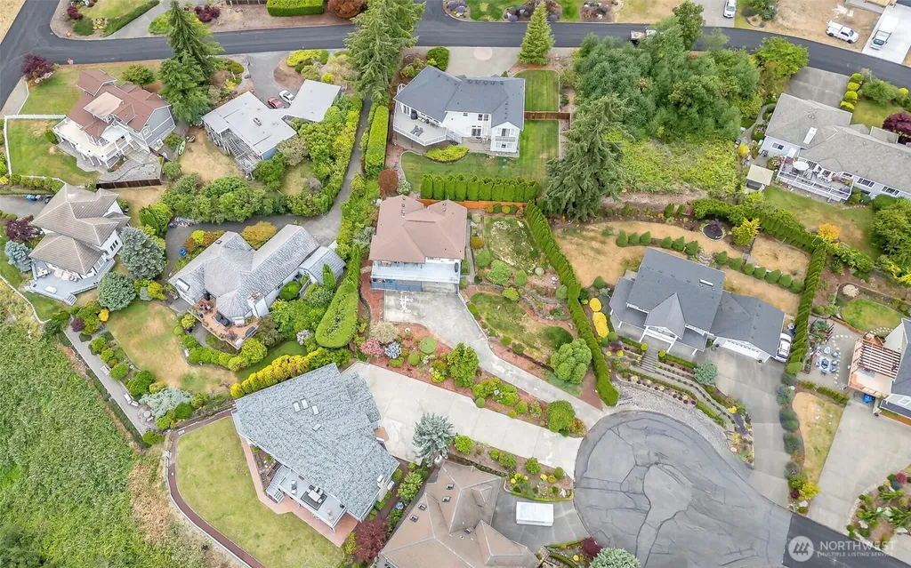 1550 13th Court Fox Island WA 98333