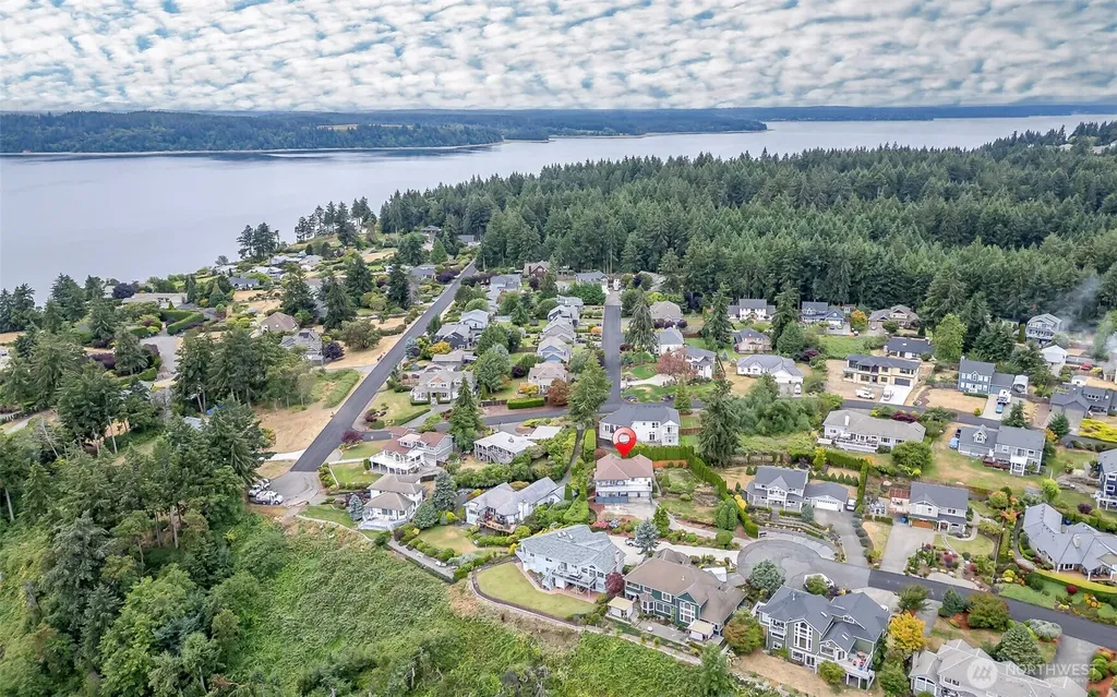 1550 13th Court Fox Island WA 98333