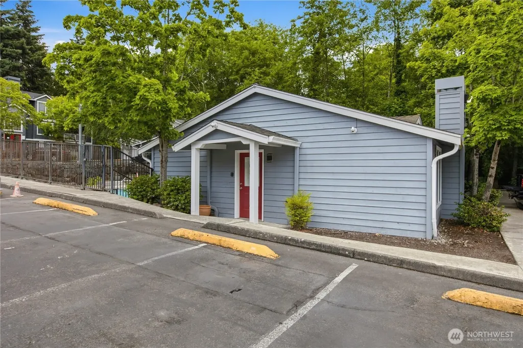 23410 18th Avenue S Des Moines WA 98198