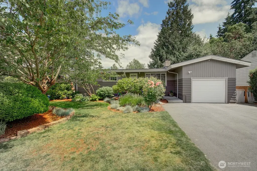 20607 81st Avenue W Edmonds WA 98026