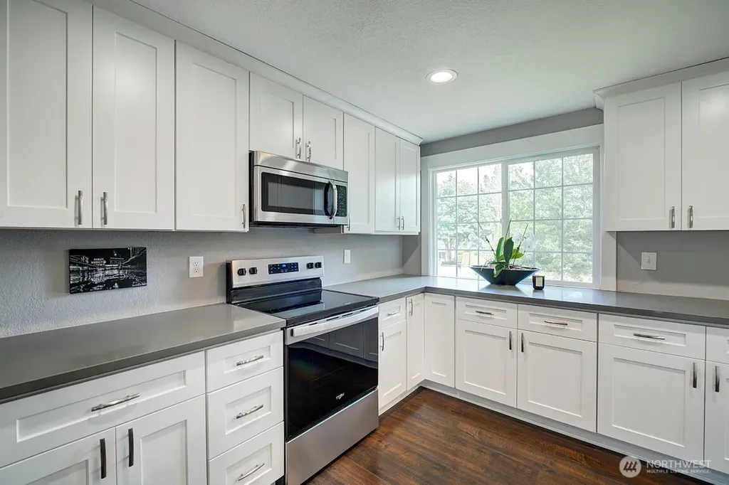20607 81st Avenue W Edmonds WA 98026