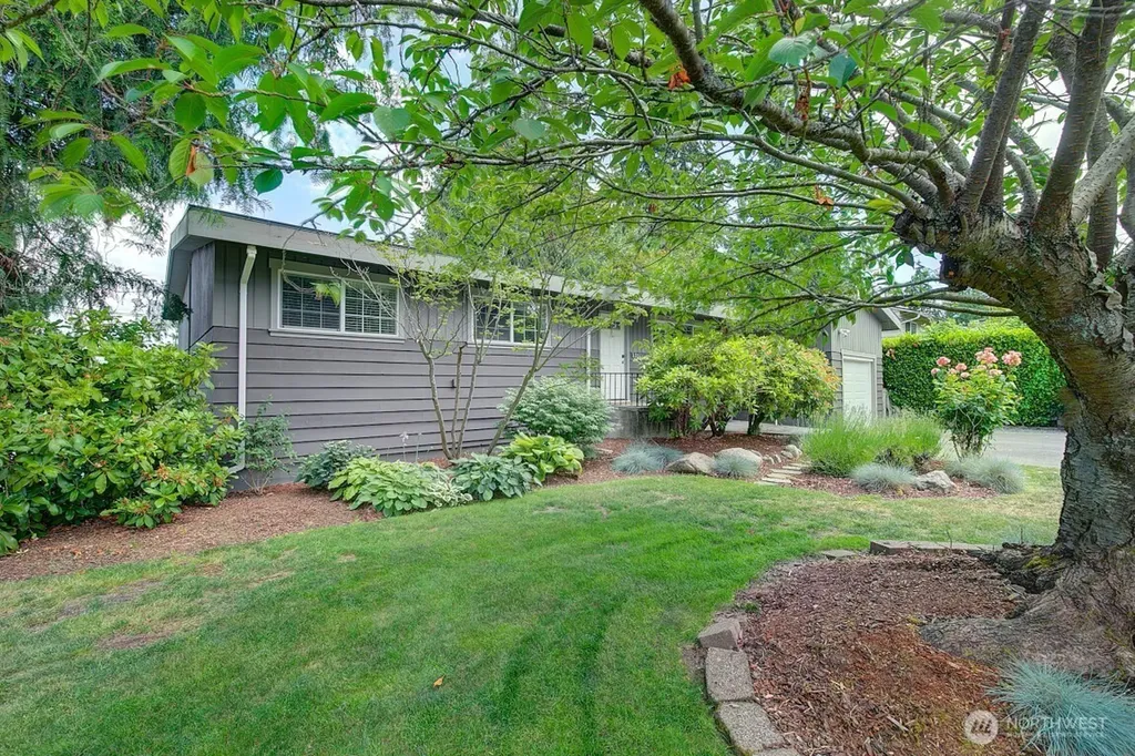 20607 81st Avenue W Edmonds WA 98026