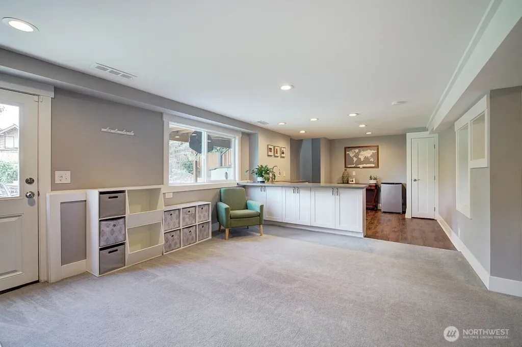 20607 81st Avenue W Edmonds WA 98026