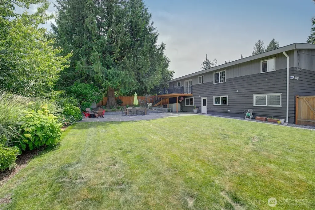 20607 81st Avenue W Edmonds WA 98026