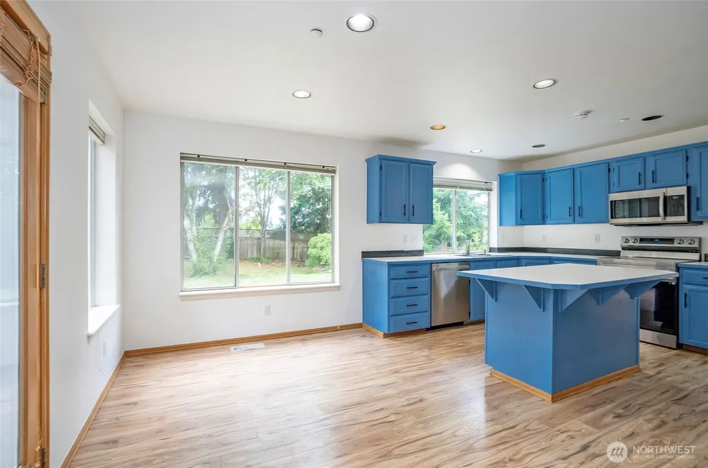 10103 SE 225th Place Kent WA 98031