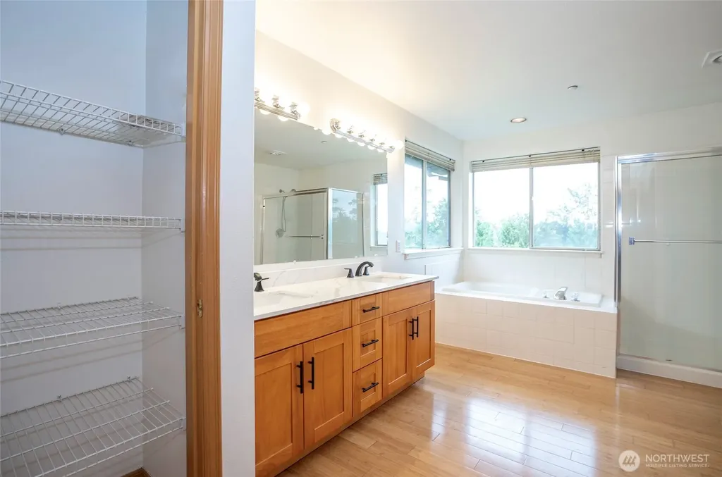 10103 SE 225th Place Kent WA 98031