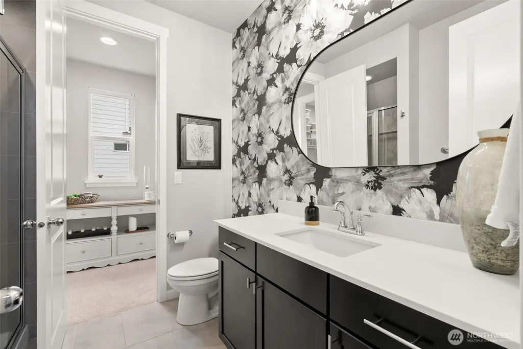 2336 NE Winlock Way Poulsbo WA 98370