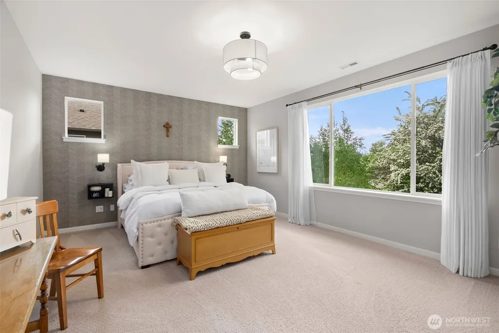 2336 NE Winlock Way Poulsbo WA 98370