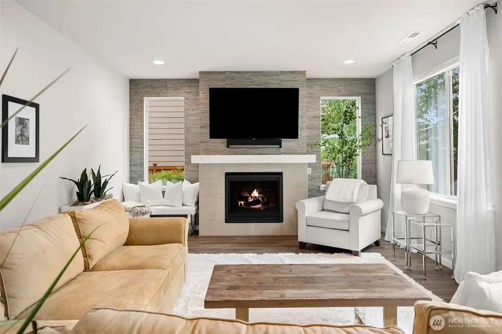 2336 NE Winlock Way Poulsbo WA 98370