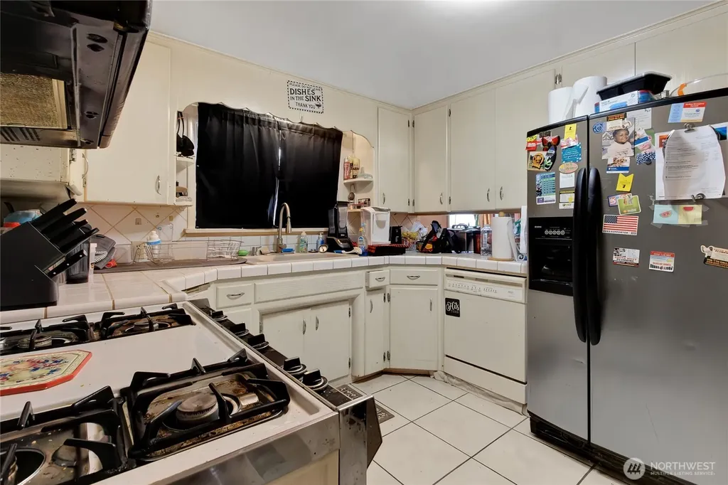 327 Chicago Boulevard S Pacific WA 98047