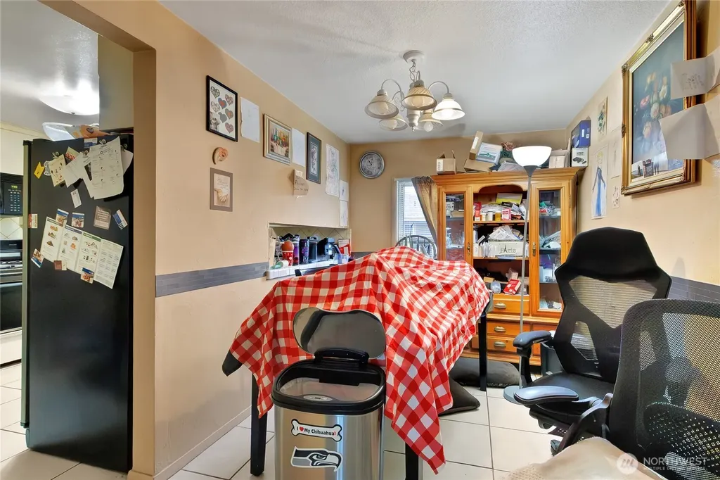 327 Chicago Boulevard S Pacific WA 98047