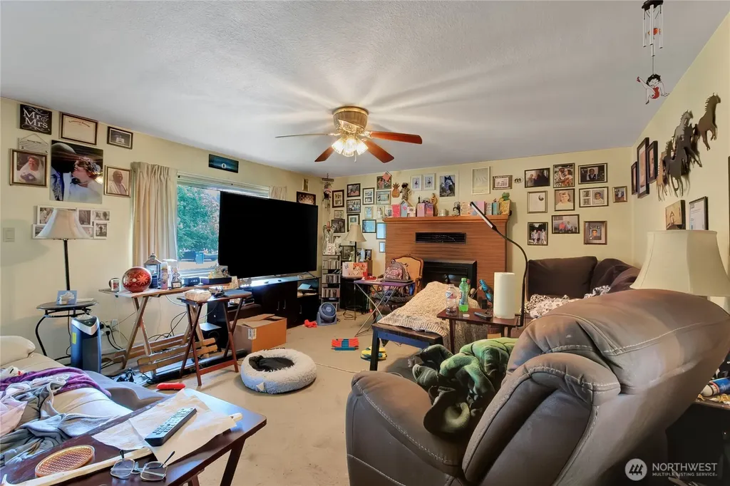 327 Chicago Boulevard S Pacific WA 98047