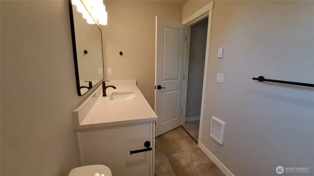 3113 E Camellia Way Port Orchard WA 98366