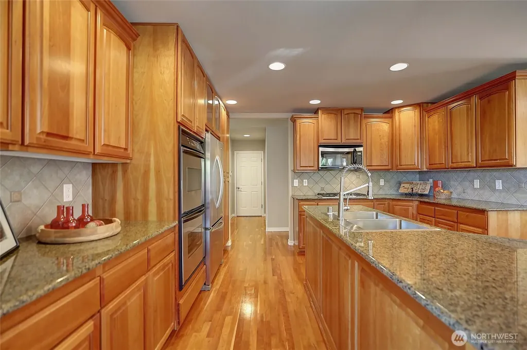 1030 Kingswood Drive Camano Island WA 98282