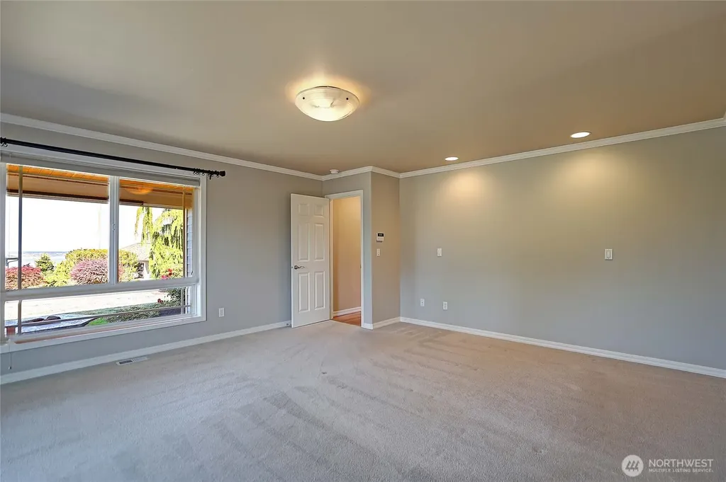 1030 Kingswood Drive Camano Island WA 98282