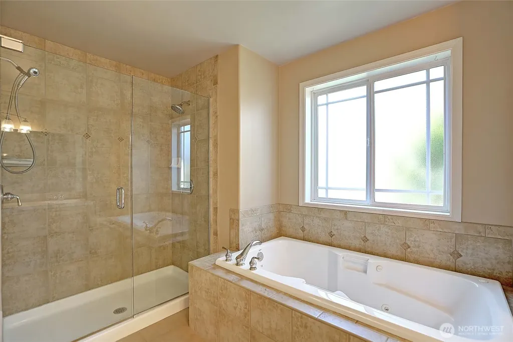 1030 Kingswood Drive Camano Island WA 98282