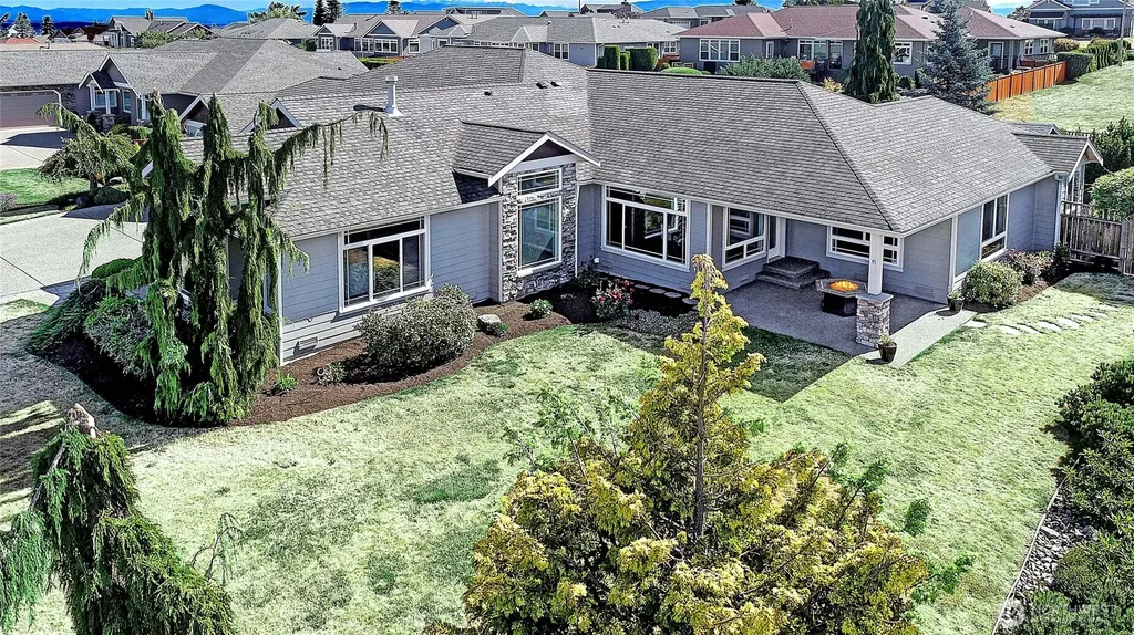 1030 Kingswood Drive Camano Island WA 98282