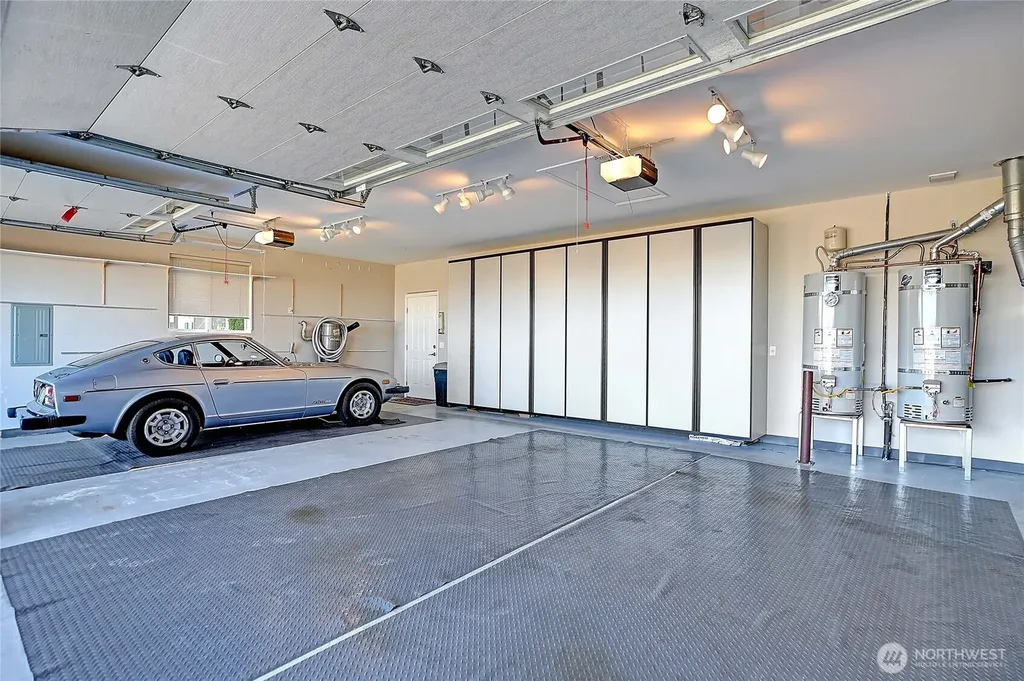1030 Kingswood Drive Camano Island WA 98282