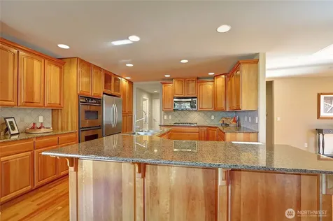 1030 Kingswood Drive Camano Island WA 98282