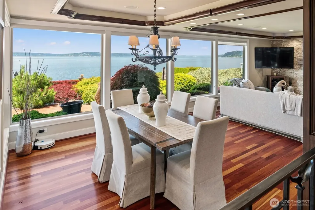 8723 Talbot Road Edmonds WA 98026
