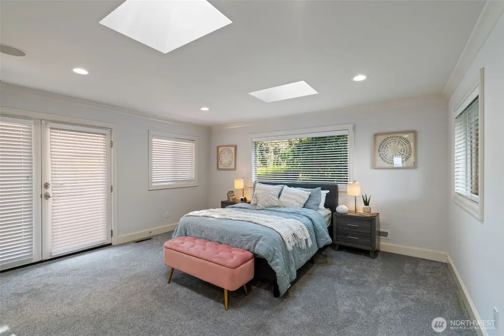 8723 Talbot Road Edmonds WA 98026