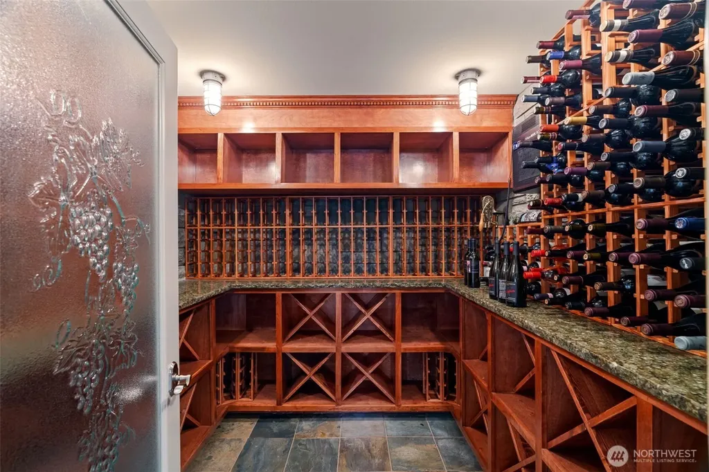 8723 Talbot Road Edmonds WA 98026