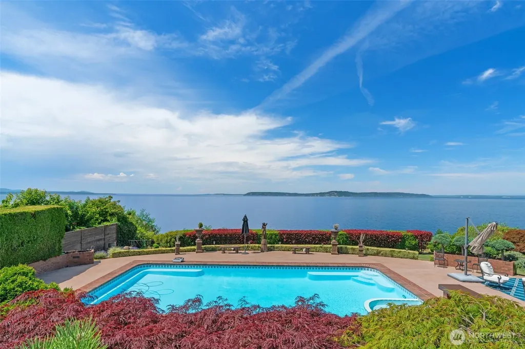 8723 Talbot Road Edmonds WA 98026