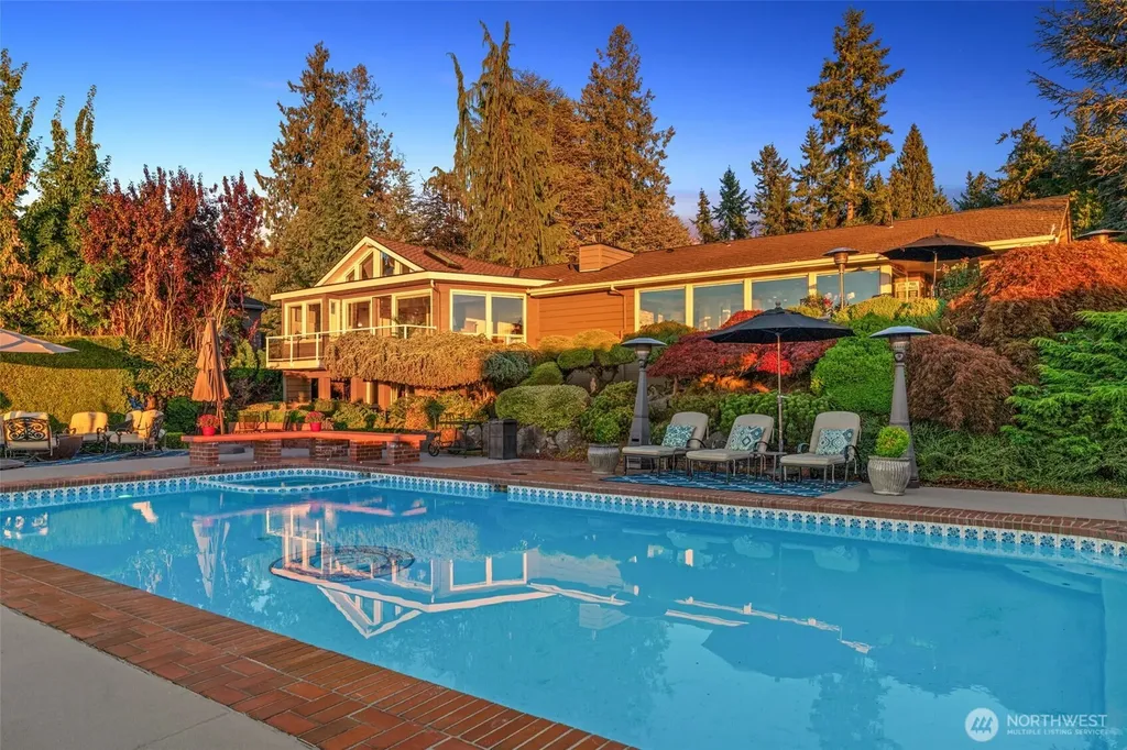 8723 Talbot Road Edmonds WA 98026