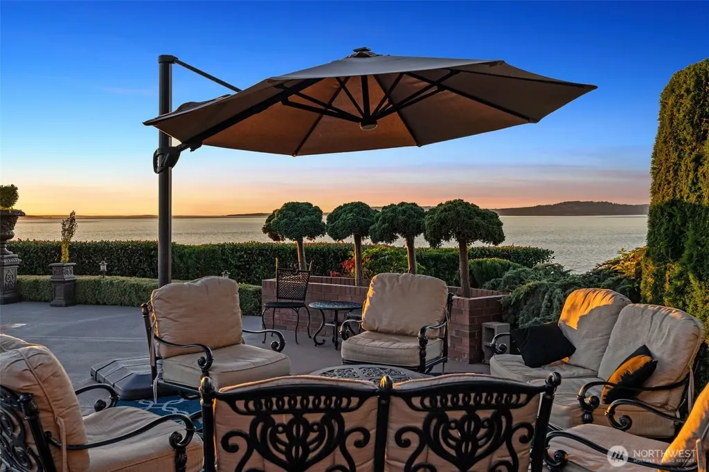 8723 Talbot Road Edmonds WA 98026
