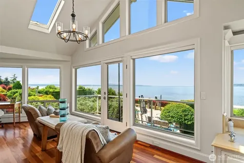 8723 Talbot Road Edmonds WA 98026