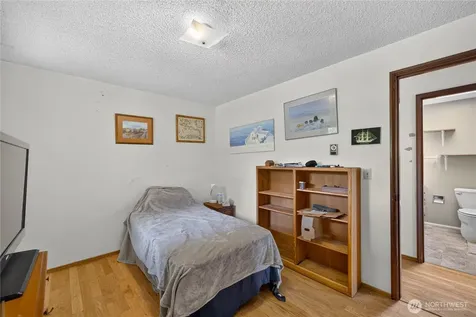 2452 Williams Road Oak Harbor WA 98277