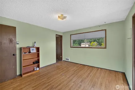 2452 Williams Road Oak Harbor WA 98277