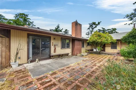 2452 Williams Road Oak Harbor WA 98277
