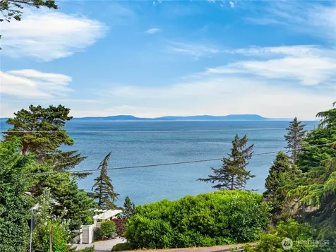 2452 Williams Road Oak Harbor WA 98277