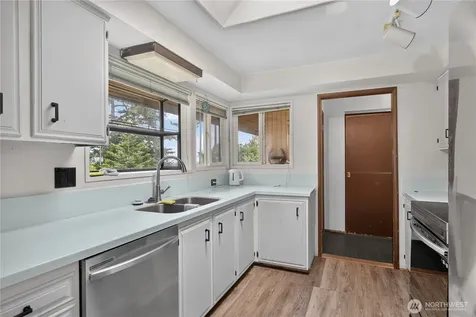 2452 Williams Road Oak Harbor WA 98277