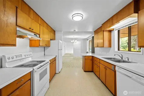 301 SW 108th Street Everett WA 98204