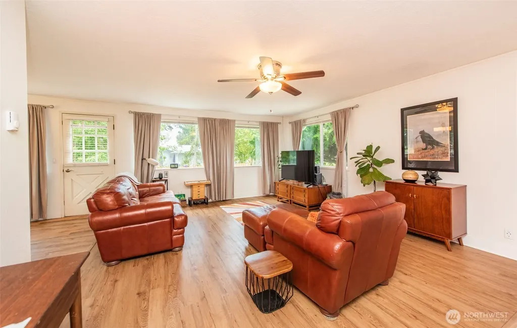 1201 Thornton Drive Sequim WA 98382