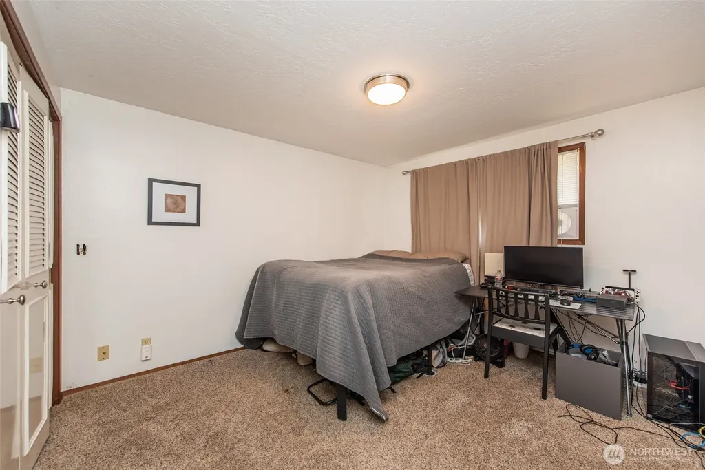1201 Thornton Drive Sequim WA 98382