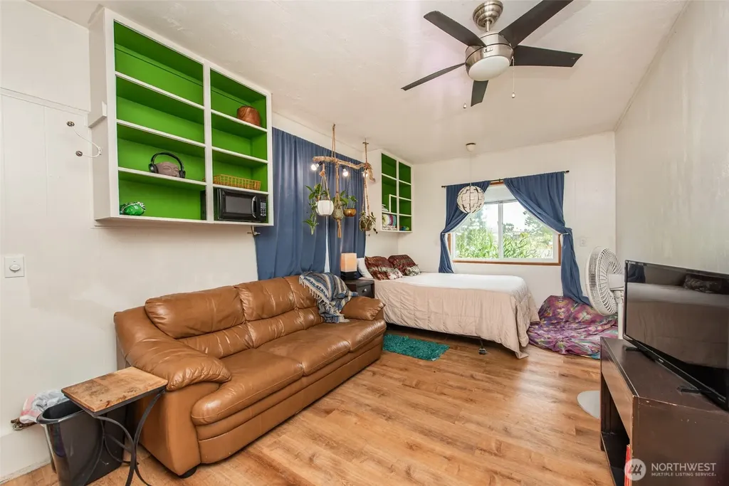1201 Thornton Drive Sequim WA 98382