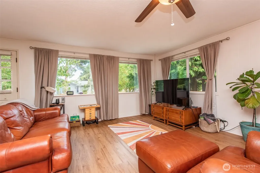 1201 Thornton Drive Sequim WA 98382