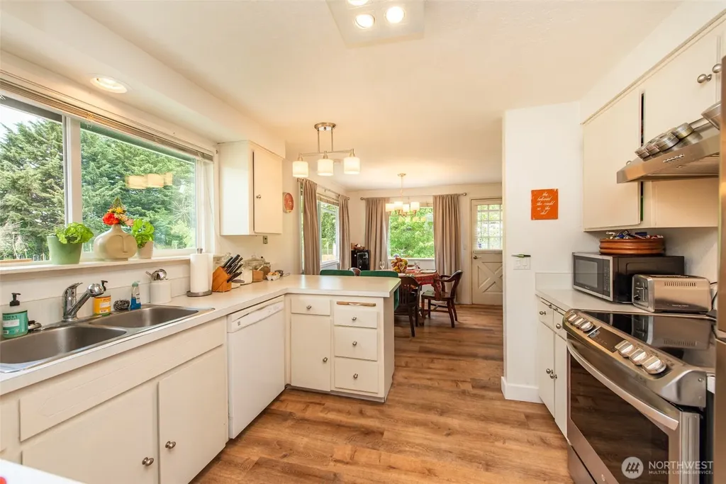 1201 Thornton Drive Sequim WA 98382