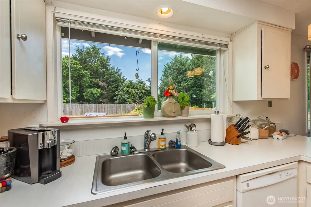 1201 Thornton Drive Sequim WA 98382