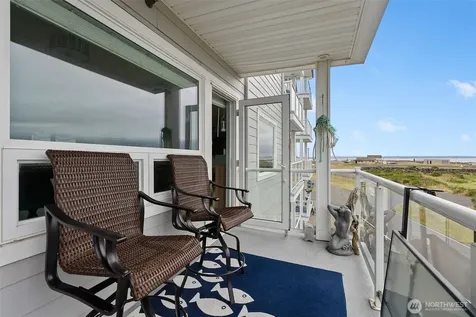 401 Westport View SW Ocean Shores WA 98569